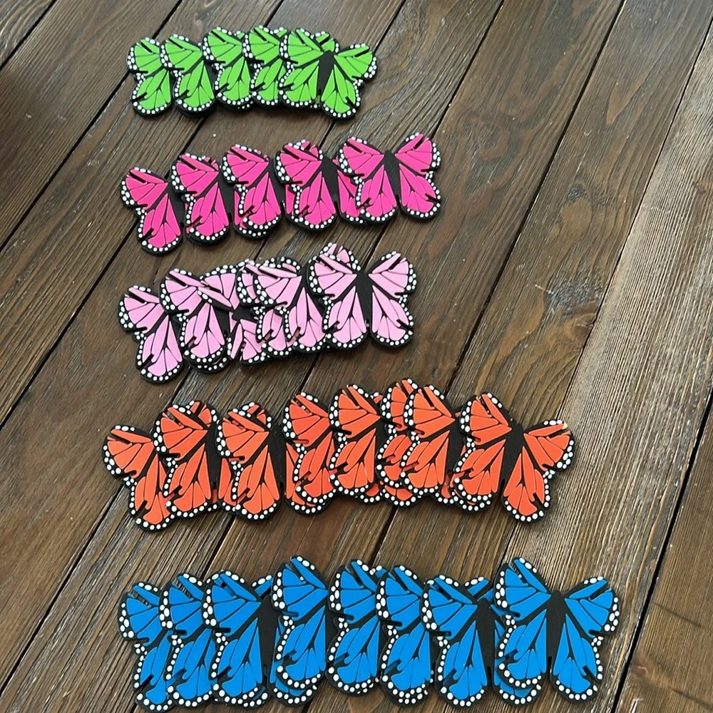 32 wooden painted craft butterflies, green, hot, pink, pale pink orange & blue - Picture 1 of 7